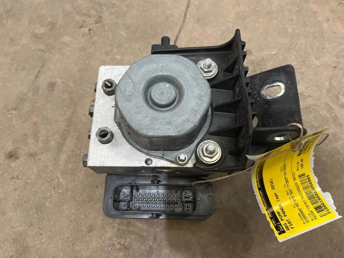 Używane Pompa ABS Fiat Panda (312) 0.9 TwinAir Turbo 80 Cena € 85,00 Procedura marży oferowane przez F. van den Mosselaar autodemontage