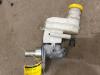 Master cylinder from a Fiat Panda (312) 0.9 TwinAir Turbo 80 2016
