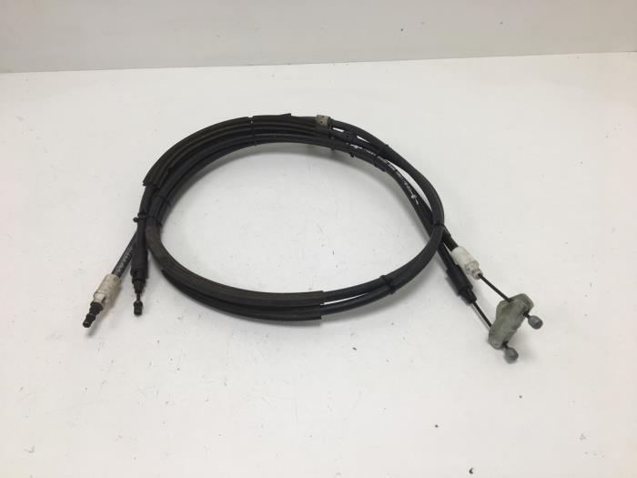 Usagé Câble frein à main Volvo V40 (MV) 2.0 D3 16V Prix € 20,00 Règlement à la marge proposé par F. van den Mosselaar autodemontage