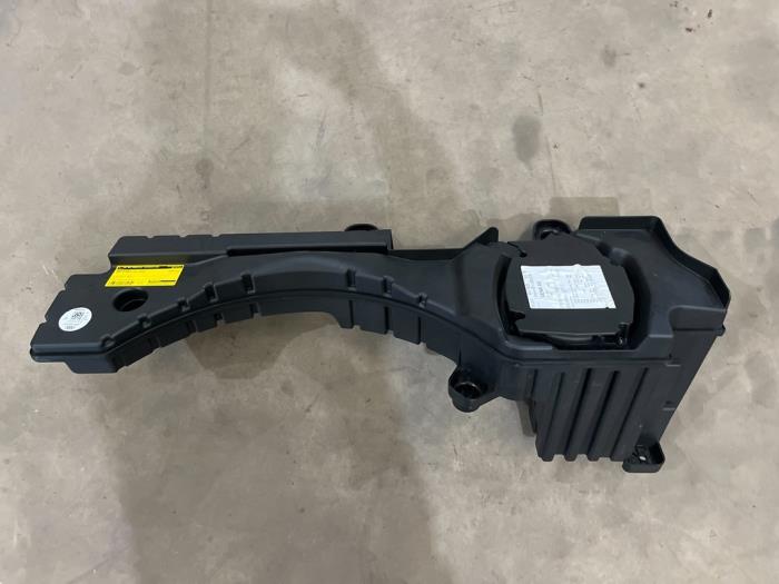 Gebrauchte Subwoofer Audi e-tron (GEN) 50 quattro Preis € 45,00 Margenregelung angeboten von F. van den Mosselaar autodemontage
