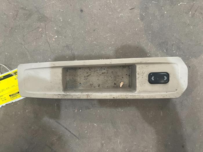 Usados Interruptor de ventanilla eléctrica Cadillac SRX 3.6 V6 24V AWD Precio € 15,00 Norma de margen ofrecido por F. van den Mosselaar autodemontage