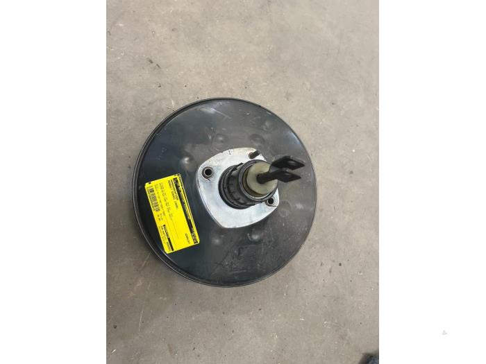 Usagé Servo frein Renault Scénic II (JM) 1.4 16V Prix € 25,00 Règlement à la marge proposé par F. van den Mosselaar autodemontage
