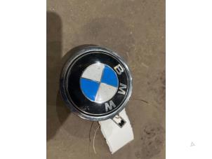 Gebrauchte Heckklappengriff BMW 1 serie (E87/87N) 116d 16V Preis € 10,00 Margenregelung angeboten von F. van den Mosselaar autodemontage