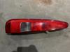 Taillight, left from a Ford Fusion, 2002 / 2012 1.4 16V, Combi/o, Petrol, 1.388cc, 58kW (79pk), FWD, FXJC; EURO4, 2002-08 / 2012-12, UJ1 2003