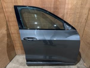 Używane Drzwi prawe przednie wersja 4-drzwiowa Audi E-tron (GEN) 50 Cena € 700,00 Procedura marży oferowane przez F. van den Mosselaar autodemontage