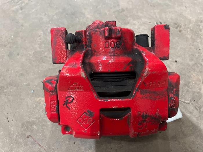 Gebrauchte Bremszange rechts vorne Renault Clio IV (5R) 1.6 Turbo 16V RS 200 EDC Preis € 35,00 Margenregelung angeboten von F. van den Mosselaar autodemontage