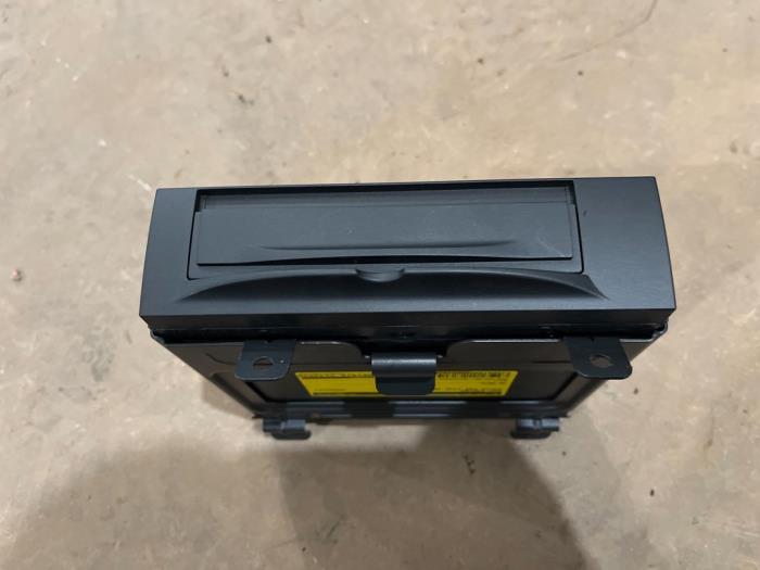 Gebrauchte DVD Spieler Volvo C30 (EK/MK) 2.5 T5 20V Preis € 50,00 Margenregelung angeboten von F. van den Mosselaar autodemontage