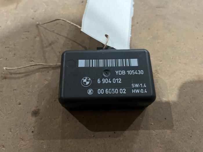 Begagnade Regnsensor BMW X5 (E53) 3.0d 24V Pris € 12,50 Marginaltabell erbjuds av F. van den Mosselaar autodemontage