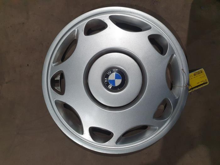 Używane Kolpak BMW 3 serie (E36/4) Cena € 10,00 Procedura marży oferowane przez F. van den Mosselaar autodemontage