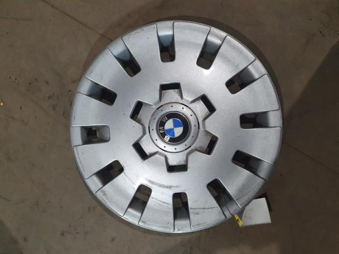 Używane Kolpak BMW 3 serie (E36/4) Cena € 10,00 Procedura marży oferowane przez F. van den Mosselaar autodemontage