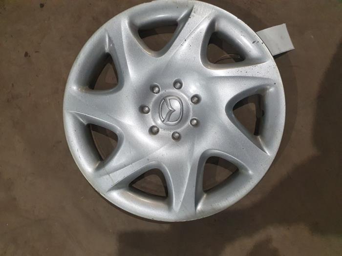 Używane Kolpak Mazda 323 (BD) Cena € 10,00 Procedura marży oferowane przez F. van den Mosselaar autodemontage