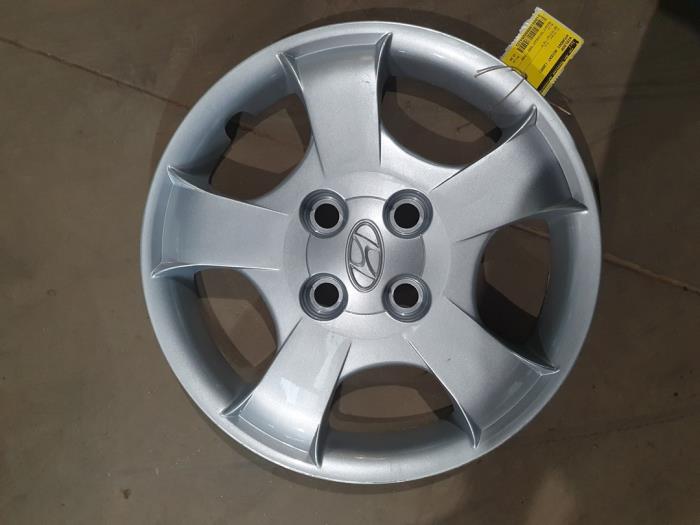 Używane Kolpak Hyundai Accent 1.3 12V Cena € 15,00 Procedura marży oferowane przez F. van den Mosselaar autodemontage