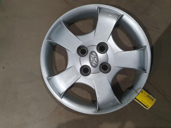 Używane Kolpak Hyundai Accent 1.3 12V Cena € 15,00 Procedura marży oferowane przez F. van den Mosselaar autodemontage