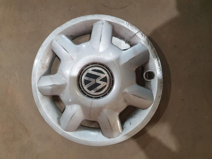 Używane Kolpak Volkswagen Polo III (6N1) 1.0i 50 Cena € 10,00 Procedura marży oferowane przez F. van den Mosselaar autodemontage