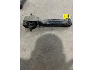Motorlager van een Ford Transit 2.0 TDCi 16V 260S 2003