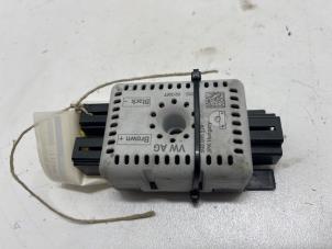 Usagé Antenne amplificateur Skoda Superb (3V3) 1.4 TSI 16V 4x4 Prix € 10,00 Règlement à la marge proposé par F. van den Mosselaar autodemontage