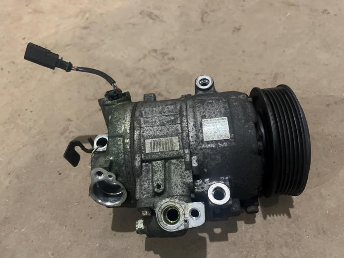 Usagé Compresseur de clim Volkswagen Polo IV (9N1/2/3) 1.9 TDI 100 Prix € 75,00 Règlement à la marge proposé par F. van den Mosselaar autodemontage