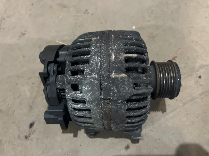 Usagé Alternateur Volkswagen Polo IV (9N1/2/3) 1.9 TDI 100 Prix € 50,00 Règlement à la marge proposé par F. van den Mosselaar autodemontage