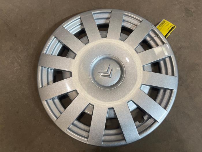 Używane Kolpak Citroen C3 (FC/FL/FT) 1.4 HDi Cena € 15,00 Procedura marży oferowane przez F. van den Mosselaar autodemontage