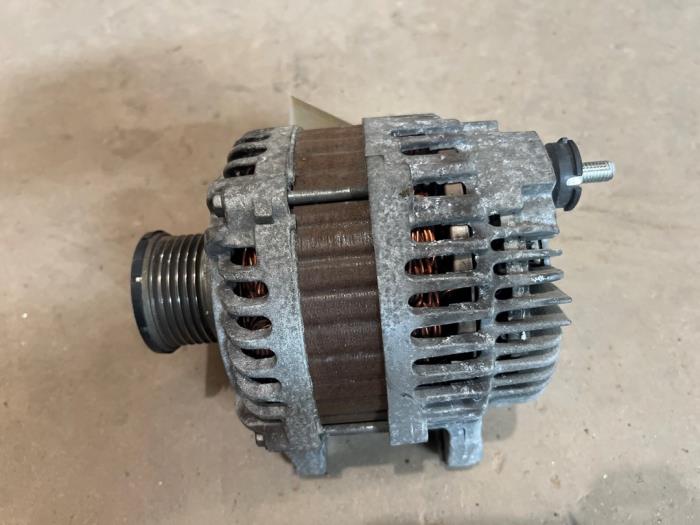 Begagnade Dynamo Nissan Qashqai (J10) 2.0 16V Pris € 50,00 Marginaltabell erbjuds av F. van den Mosselaar autodemontage