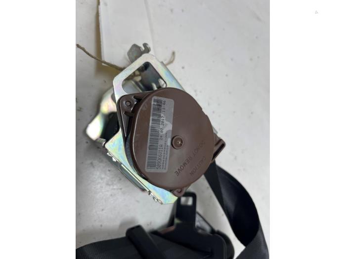 Rear seatbelt, right from a Citroën C4 Picasso (UD/UE/UF) 1.6 HDiF 16V 110 2011