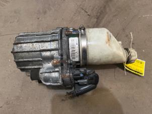 Used Power steering pump Opel Astra H (L48) 1.6 16V Twinport Price € 70,00 Margin scheme offered by F. van den Mosselaar autodemontage