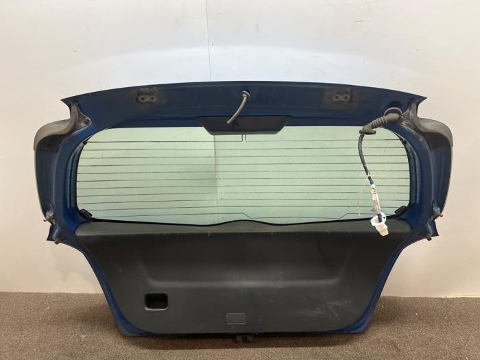 Tailgate from a Toyota Yaris II (P9) 1.3 16V VVT-i 2006