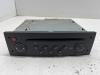 Radio from a Renault Clio III (BR/CR), 2005 / 2014 1.5 dCi 70, Hatchback, Diesel, 1.461cc, 50kW (68pk), FWD, K9K768, 2005-06 / 2012-12, BR1G; BR27; BRA7; BRCG; CR1G; CR27; CRA7; CRCG 2006