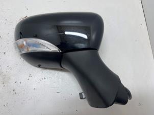 Used Wing mirror, right Renault Clio IV (5R) 1.6 Turbo 16V RS 200 EDC Price € 45,00 Margin scheme offered by F. van den Mosselaar autodemontage