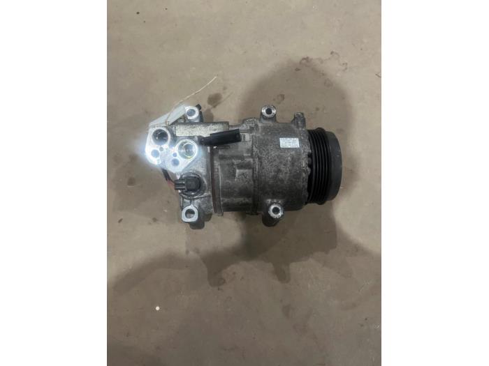 Usagé Pompe clim Mercedes A (W169) 2.0 A-180 CDI 16V 5-Drs. Prix € 50,00 Règlement à la marge proposé par F. van den Mosselaar autodemontage