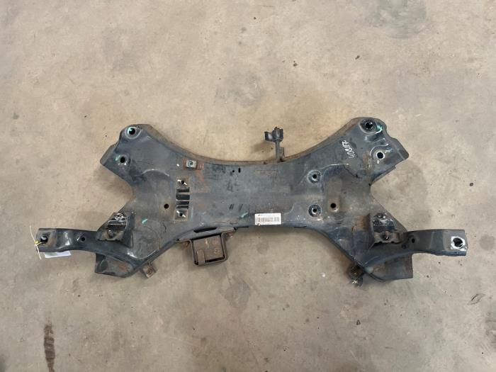 Begagnade Underram Hyundai iX35 (LM) 1.6 GDI 16V Pris € 75,00 Marginaltabell erbjuds av F. van den Mosselaar autodemontage