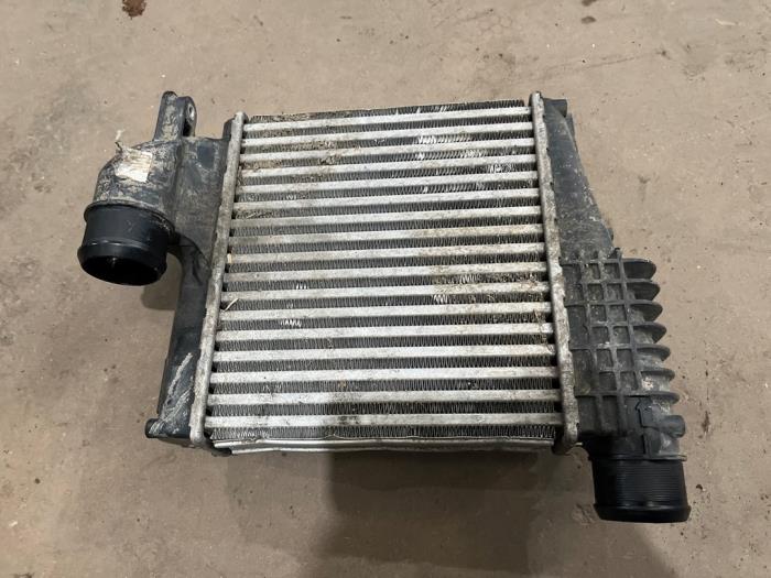 Usados Intercooler Peugeot 308 SW (L4/L9/LC/LJ/LR) 1.6 BlueHDi 120 Precio € 25,00 Norma de margen ofrecido por F. van den Mosselaar autodemontage