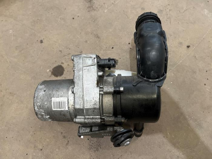 Usagé Pompe de direction Peugeot 508 SW (8E/8U) 2.0 HDiF 16V Autom. Prix € 125,00 Règlement à la marge proposé par F. van den Mosselaar autodemontage