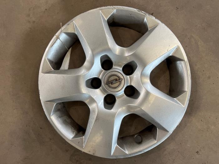 Używane Kolpak Opel Vectra C 1.8 16V Cena € 15,00 Procedura marży oferowane przez F. van den Mosselaar autodemontage