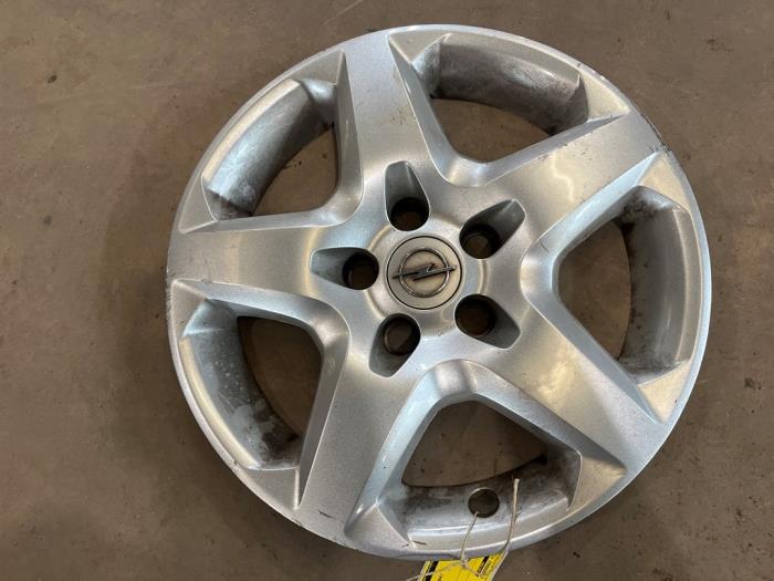 Używane Kolpak Opel Vectra C 1.8 16V Cena € 15,00 Procedura marży oferowane przez F. van den Mosselaar autodemontage