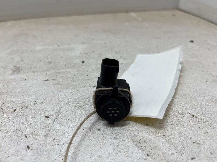 Begagnade Utetemperatursensor BMW 3 serie (E93) 320i 16V Pris € 10,00 Marginaltabell erbjuds av F. van den Mosselaar autodemontage