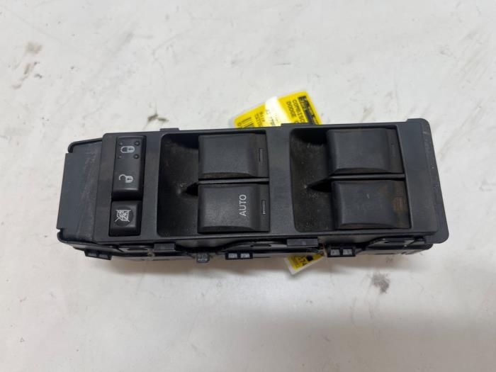 Używane Przelacznik combi okienny Dodge Caliber 1.8 16V Cena € 35,00 Procedura marży oferowane przez F. van den Mosselaar autodemontage