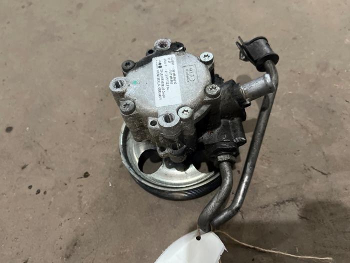 Usagé Pompe de direction Citroen Berlingo 1.6 Hdi 16V 90 Prix € 25,00 Règlement à la marge proposé par F. van den Mosselaar autodemontage