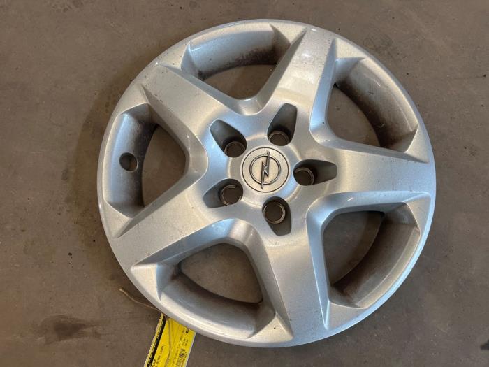 Używane Kolpak Opel Astra H (L48) 1.6 16V Cena € 10,00 Procedura marży oferowane przez F. van den Mosselaar autodemontage