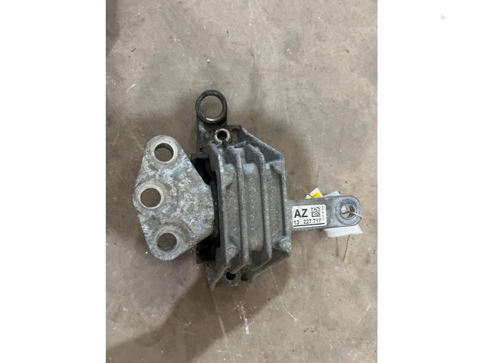 Used Engine mount Opel Insignia 2.0 CDTI 16V 130 Ecotec Price € 15,00 Margin scheme offered by F. van den Mosselaar autodemontage