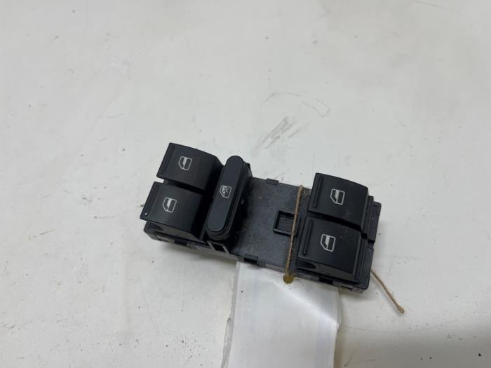 Usados Interruptor combinado de ventanillas Seat Altea XL (5P5) 1.6 Precio € 10,00 Norma de margen ofrecido por F. van den Mosselaar autodemontage