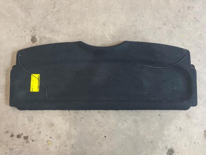 Gebrauchte Hutablage Peugeot 206 (2A/C/H/J/S) 1.4 XR,XS,XT,Gentry Preis € 20,00 Margenregelung angeboten von F. van den Mosselaar autodemontage