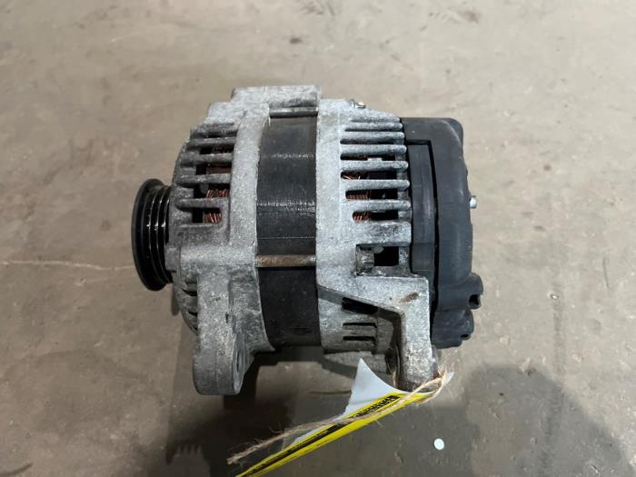 Begagnade Dynamo Chevrolet Spark (M300) 1.0 16V Bifuel Pris € 35,00 Marginaltabell erbjuds av F. van den Mosselaar autodemontage