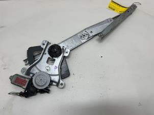 Używane Mechanizm szyby prawej przedniej wersja 4-drzwiowa Chevrolet Kalos (SF48) 1.2 Cena € 20,00 Procedura marży oferowane przez F. van den Mosselaar autodemontage