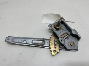 Gebrauchte Fenstermechanik 4-türig rechts hinten Hyundai Atos 1.0 12V Preis € 15,00 Margenregelung angeboten von F. van den Mosselaar autodemontage