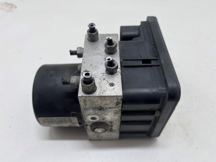 Used ABS pump Opel Zafira (M75) 1.6 16V Twin Port CNG Price € 20,00 Margin scheme offered by F. van den Mosselaar autodemontage