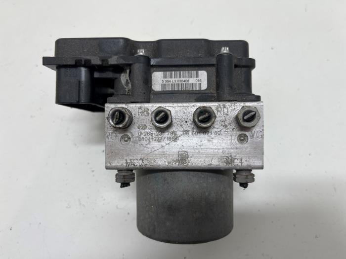 Usagé Bloc ABS Peugeot 308 (4A/C) 1.6 VTI 16V Prix € 20,00 Règlement à la marge proposé par F. van den Mosselaar autodemontage