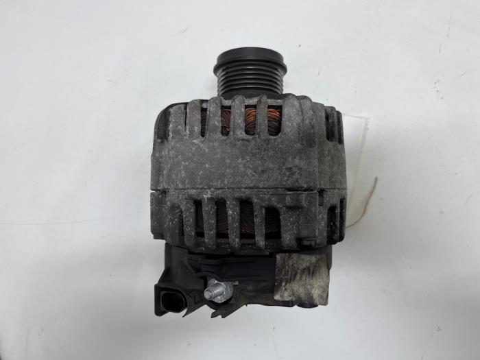 Begagnade Dynamo Ford Transit Connect (PJ2) 1.5 TDCi Pris € 50,00 Marginaltabell erbjuds av F. van den Mosselaar autodemontage