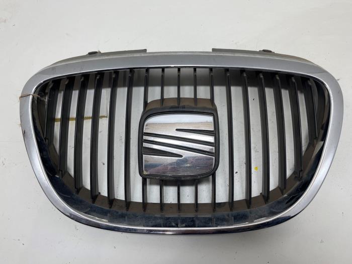 Używane Grill Seat Altea (5P1) 1.6 Cena € 20,00 Procedura marży oferowane przez F. van den Mosselaar autodemontage