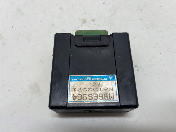 Używane Modul (rózne) Dodge Stealth 3.0 Turbo RT 4WS 24V Cena € 20,00 Procedura marży oferowane przez F. van den Mosselaar autodemontage